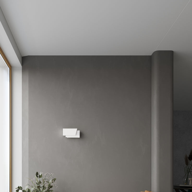 PIEGARE wall light