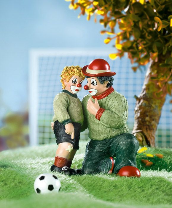 Handgefertigte Gilde Clown Figur 'Das Malheur', Kunstharz, 11 cm hoch Fußball
