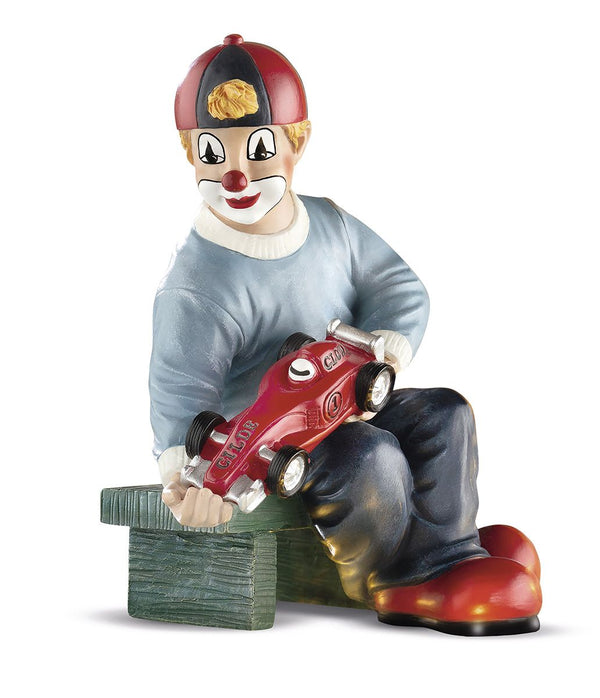 Liebevoller Kunstharz-Clown "Mein ganzer Stolz" mit Spielzeugauto Rennwagen Formel1