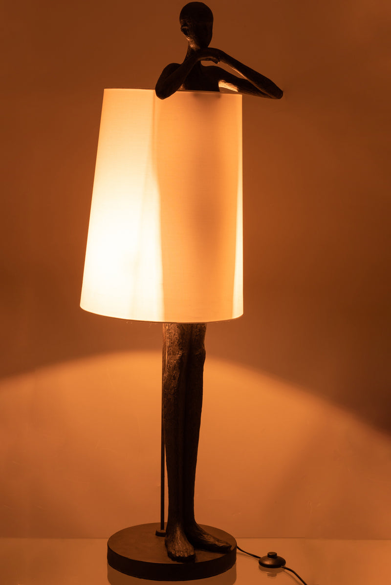 Eindrucksvolle Stehlampe Mann – Ein Mix aus Kunst und Funktion in Braun/Weiß