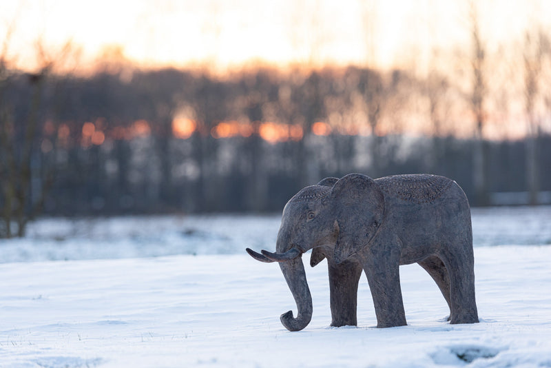 Großer Elefant aus Magnesia – Grau, 82 cm Länge, Outdoor geeignet