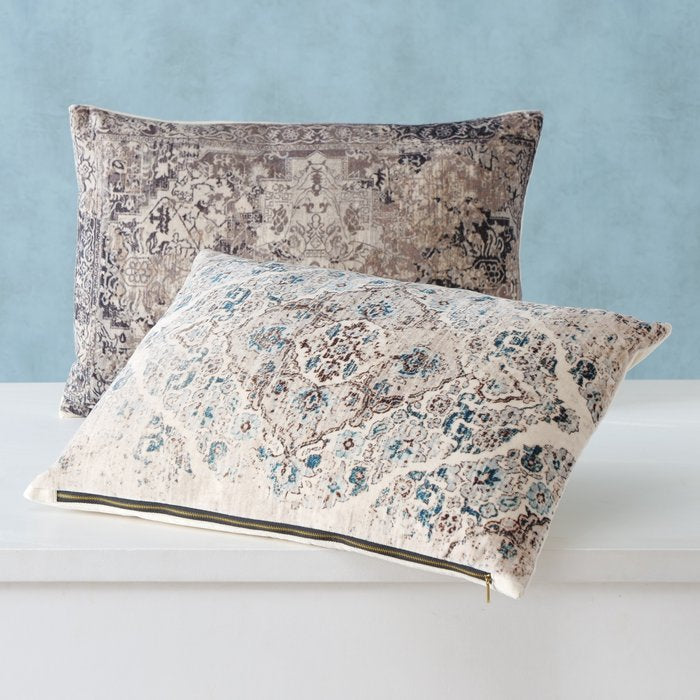 Timeless elegance in a double pack SAVAH 60x40 cm Ornamental cushions with historical flair