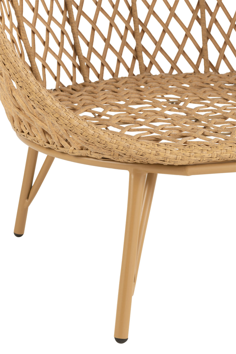 Eva metal and rattan lounge chair Relaxed luxury for the outdoors 