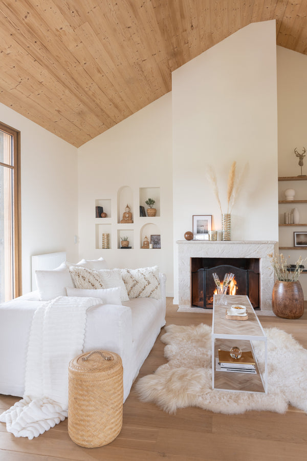 Moderne salontafel van zigzaghout en metaal in wit - elegant middelpunt voor uw woonkamer