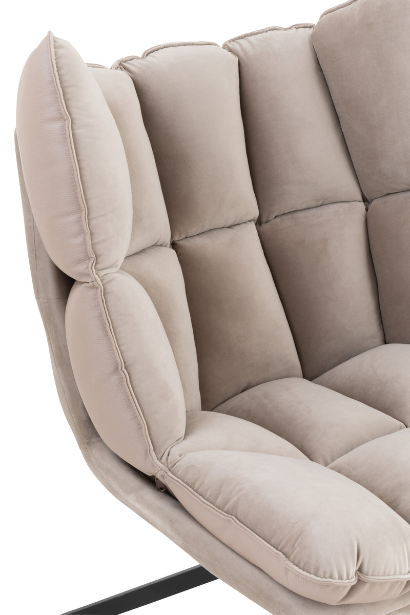 Elegant relaxation chair with cushions in beige, rust brown or light gray for stylish relaxation