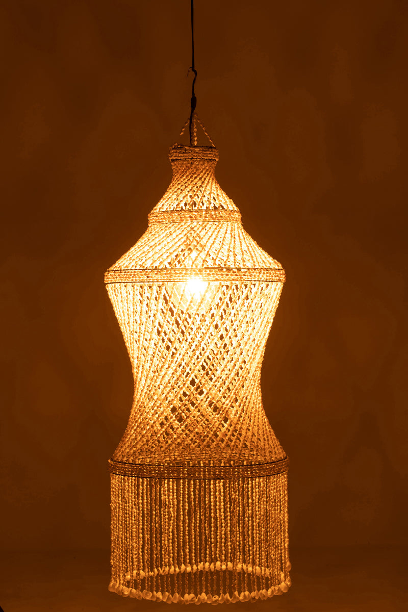 Lisa ceiling lamp – handcrafted masterpieces made from natural shells