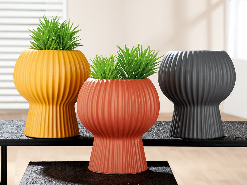 Ceramic vases 'Futurama' - trio set in contrasting colors with ribbing, 19-20 cm high