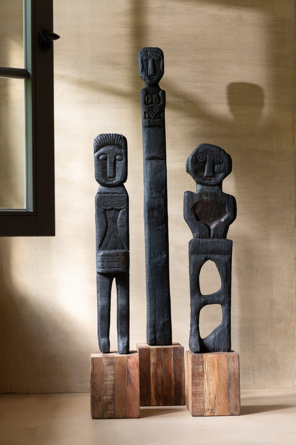 Statue Mara aus recyceltem Holz - Schwarz/Natur XXL