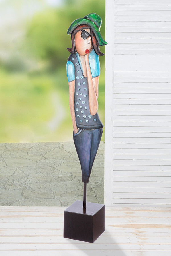Stylish sculpture Celine – A colour ensemble