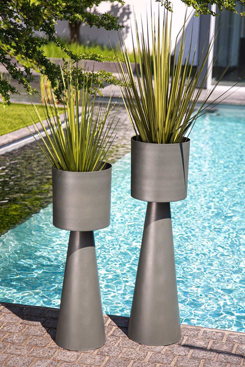 Martinique" XXL goblet planter made of metal in grey with green shimmer