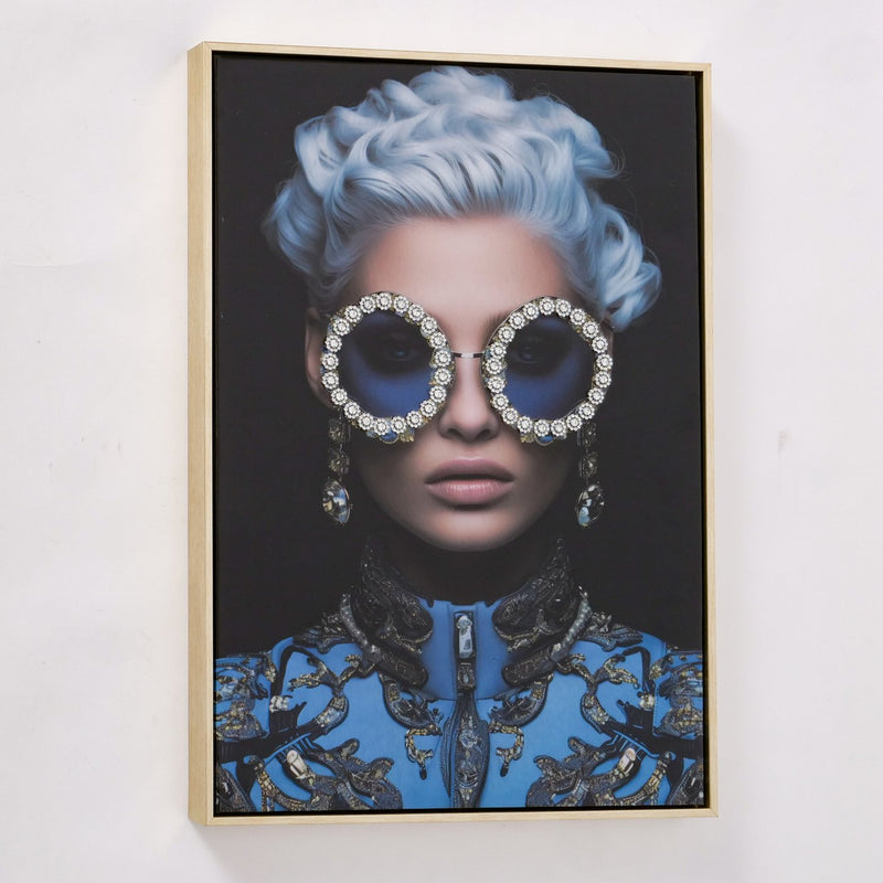 Handgefertigtes Bild "Lady" – Kunstdruck auf Zedernholz und Leinwand, 70x50 cm
