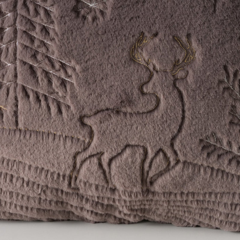 Winter decorative cushion with deer motif in beige - 45x45 cm