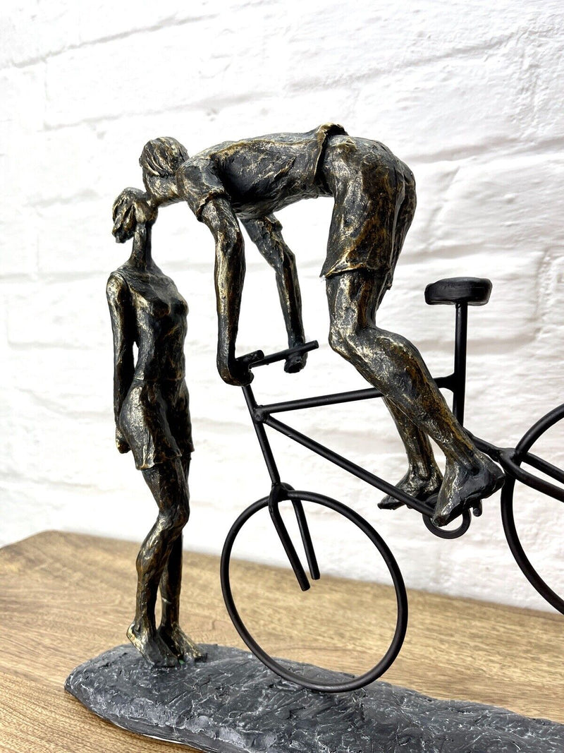 XXL decorative object figure sculpture kiss me kiss me cyclist lovers H: 36cm