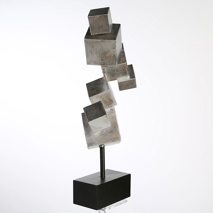 Handgemaakte metalen sculptuur Cubes in zilverkleur met antieke finish