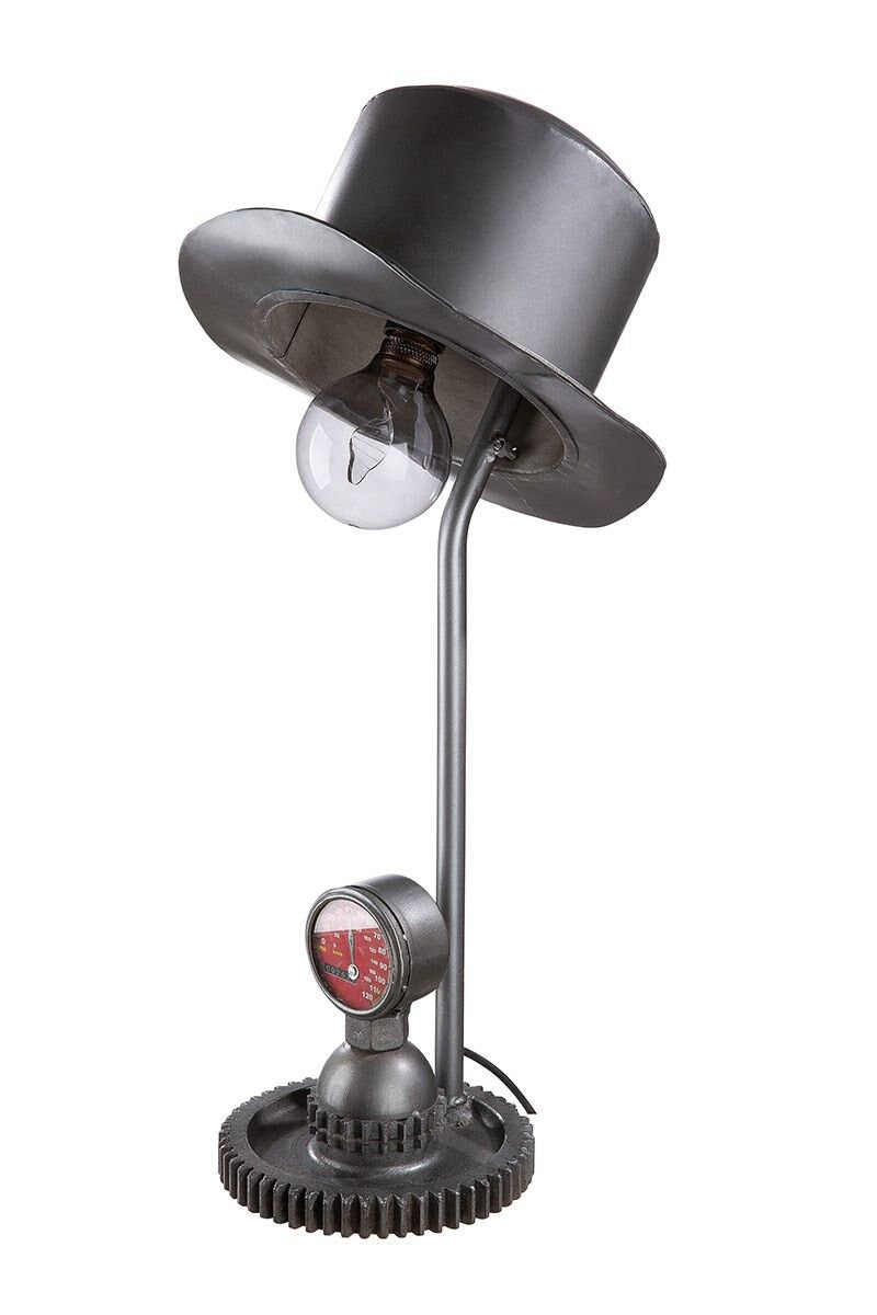 Handgefertigte Metall Lampe 'HUT' – Einzigartige Beleuchtung mit stilvollem Design